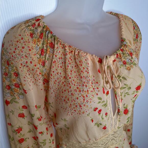 Vintage Y2K Bebe Babydoll Top Medium Fairy Grunge Boho Lace Floral Milkmaid - Picture 3 of 11